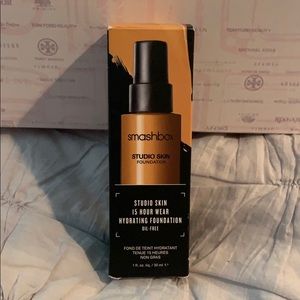 Smashbox Studio Skin Foundation